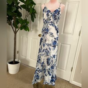 Carlotta Blue and White Floral Print Sleeveless
Maxi Dress
